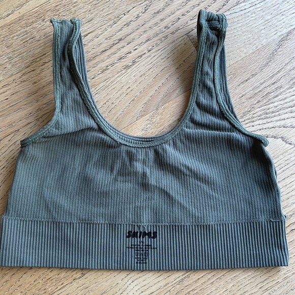 ♻️DONATED DEC. 2023♻️ 
SKIMS Cotton Rib Bralette size L/XL runs small - Picture 4 of 4